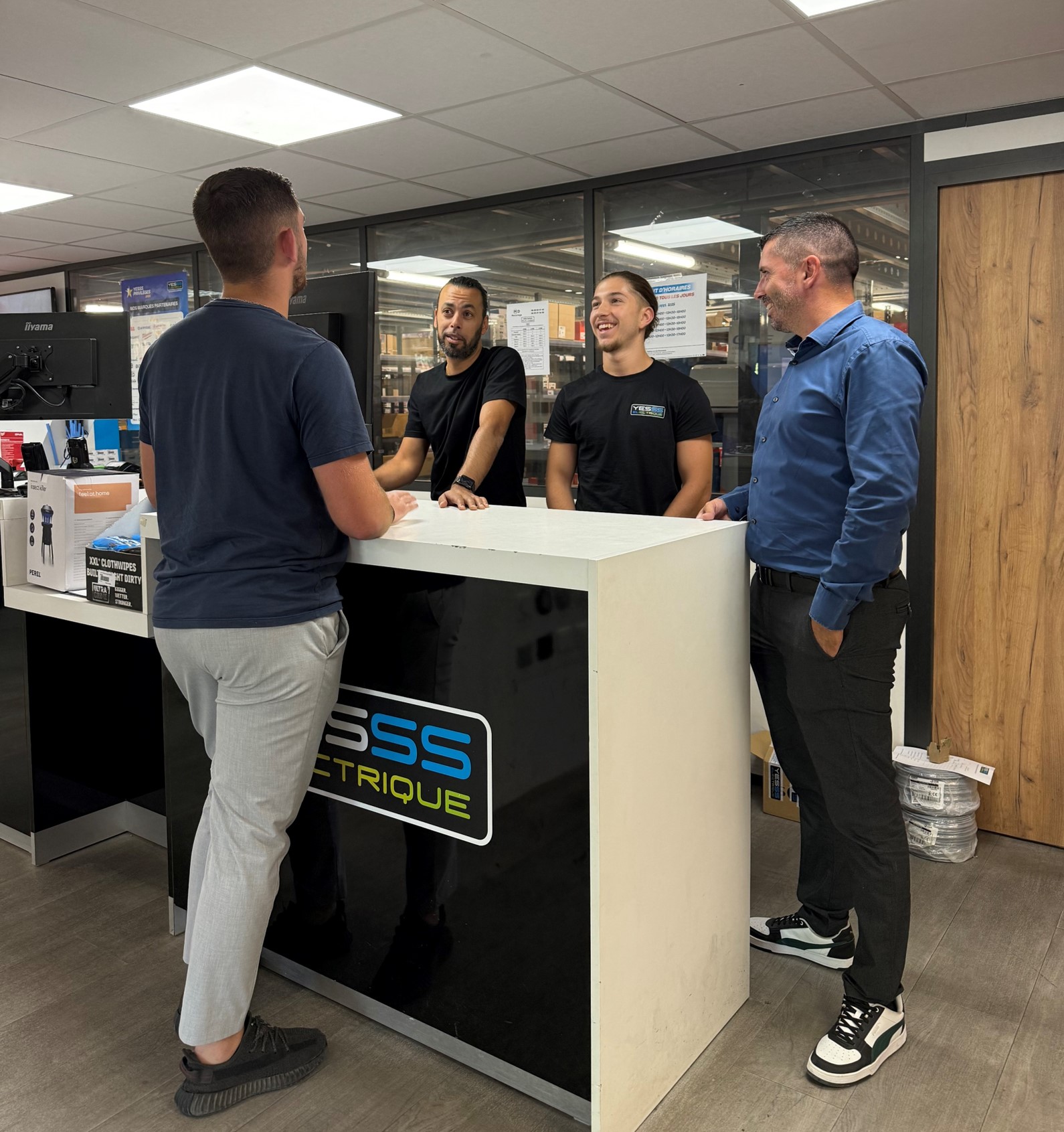 YESSS Electrique recrute en alternance des Conseillers vendeurs (H/F)